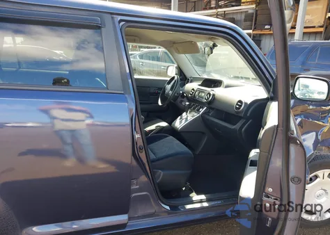 2011 Scion Xb Release Series 8.0 z USA, uszkodzony, nr VIN JTLZE4FE2B1126462